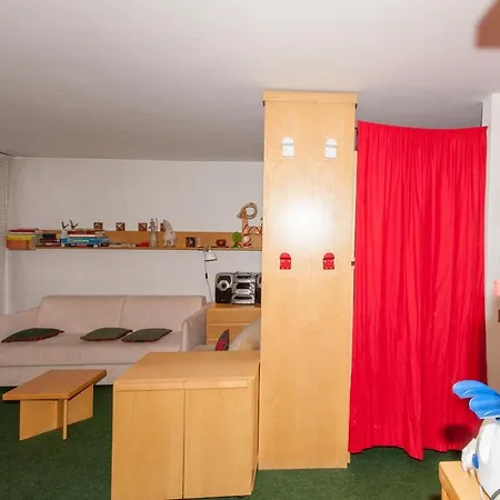 Cervinia Near Funicular With Private Garage דירה