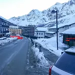 Cervinia Near Funicular With Private Garage アパート *