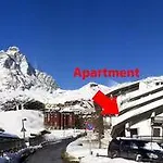 Cervinia Near Funicular With Private Garage アパート